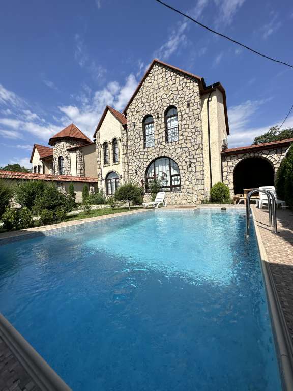 Qəbələ Qəbələ şəhəri həziaslanov küc Azərbaycanda günlük kirayə Həyət evi / Villa 300 AZN-a 5 otaqlı