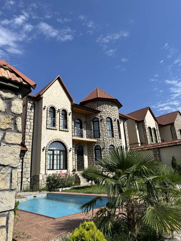 Qəbələ Qəbələ şəhəri həziaslanov küc günlük kirayə Həyət evi / Villa 300 AZN-a 5 otaqlı Qəbələ Qəbələ şəhəri həziaslanov küc günlük kirayə Həyət evi / Villa 300 AZN-a 5 otaqlı