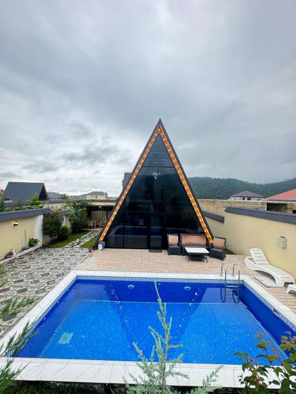 Qəbələ XW36+VX Nohurqishlaq, Azerbaijan Azərbaycanda günlük kirayə A-Frame 200 AZN-a 3 otaqlı