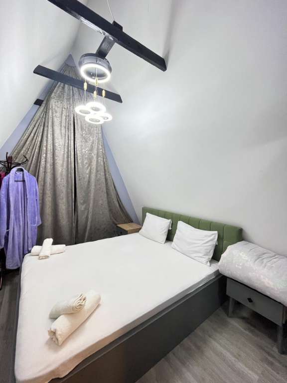 Qəbələ XW36+VX Nohurqishlaq, Azerbaijan günlük kirayə A-Frame 200 AZN-a 3 otaqlı Qəbələ XW36+VX Nohurqishlaq, Azerbaijan günlük kirayə A-Frame 200 AZN-a 3 otaqlı