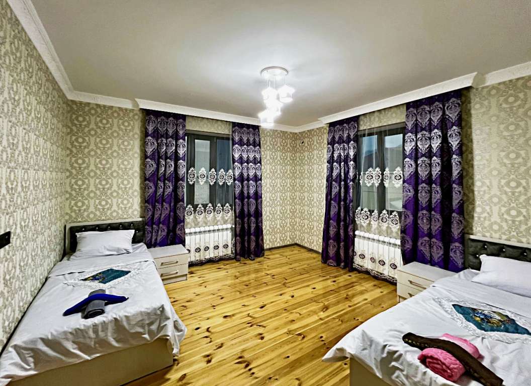 Qəbələ Qebele 28 may kucesi günlük kirayə Həyət evi / Villa 150 AZN-a 5 otaqlı Qəbələ Qebele 28 may kucesi günlük kirayə Həyət evi / Villa 150 AZN-a 5 otaqlı