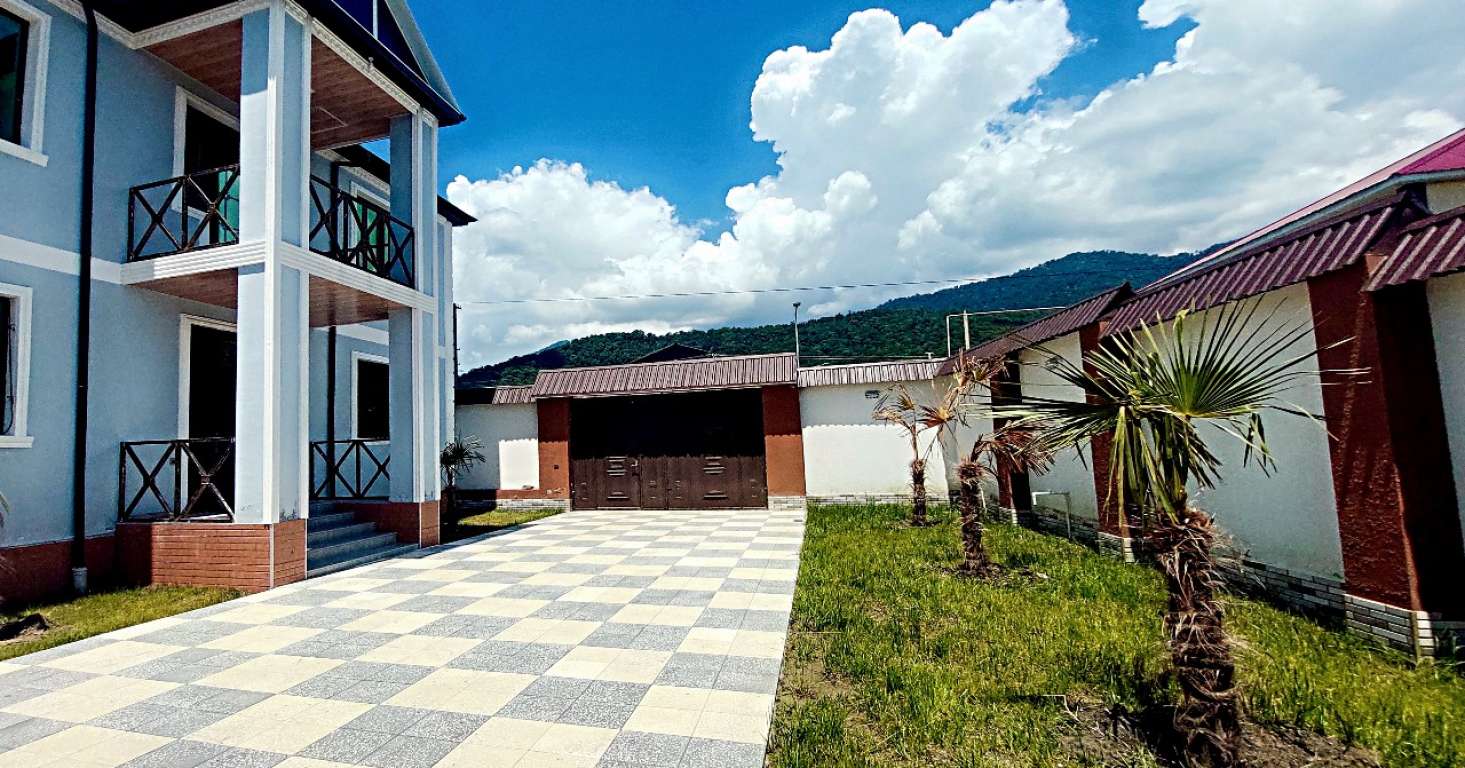 Qəbələ Qebele 28 may kucesi günlük kirayə Həyət evi / Villa 150 AZN-a 5 otaqlı Qəbələ Qebele 28 may kucesi günlük kirayə Həyət evi / Villa 150 AZN-a 5 otaqlı
