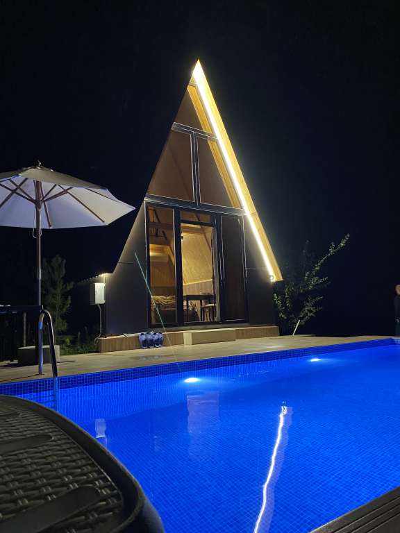 Qəbələ Vəndam Azərbaycanda günlük kirayə A-Frame 130 AZN-a 2 otaqlı