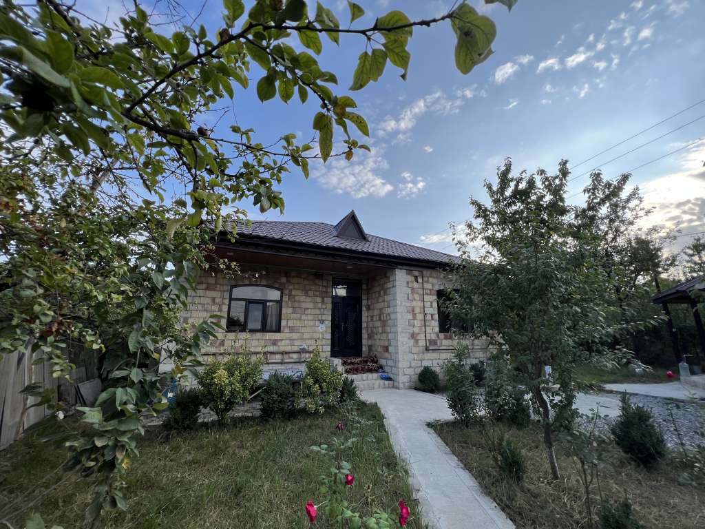 Quba 8H6Q+G8 İkinci Nügədi, Azerbaijan Azərbaycanda günlük kirayə Həyət evi / Villa 70 AZN-a 3 otaqlı