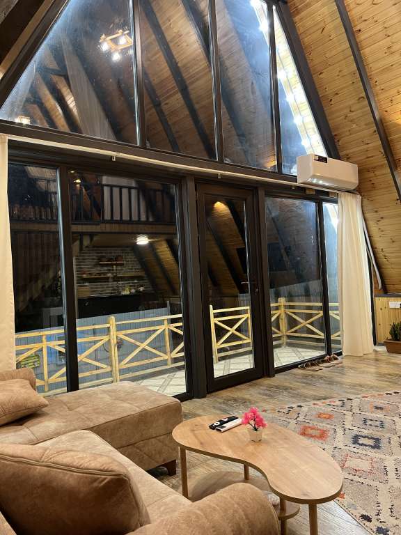 Quba 89HR+7Q Qechresh, Azerbaycan günlük kirayə A-Frame 150 AZN-a 3 otaqlı Quba 89HR+7Q Qechresh, Azerbaycan günlük kirayə A-Frame 150 AZN-a 3 otaqlı
