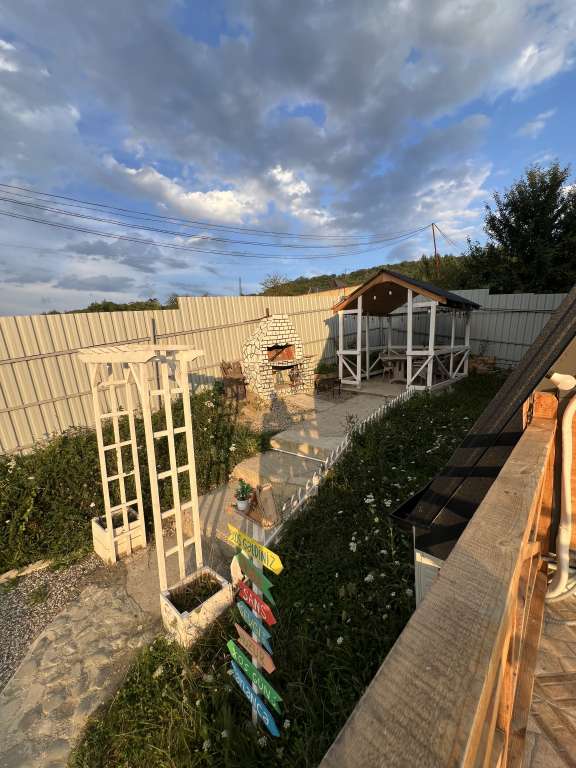 Quba 89HR+7Q Qechresh, Azerbaycan günlük kirayə A-Frame 150 AZN-a 3 otaqlı Quba 89HR+7Q Qechresh, Azerbaycan günlük kirayə A-Frame 150 AZN-a 3 otaqlı
