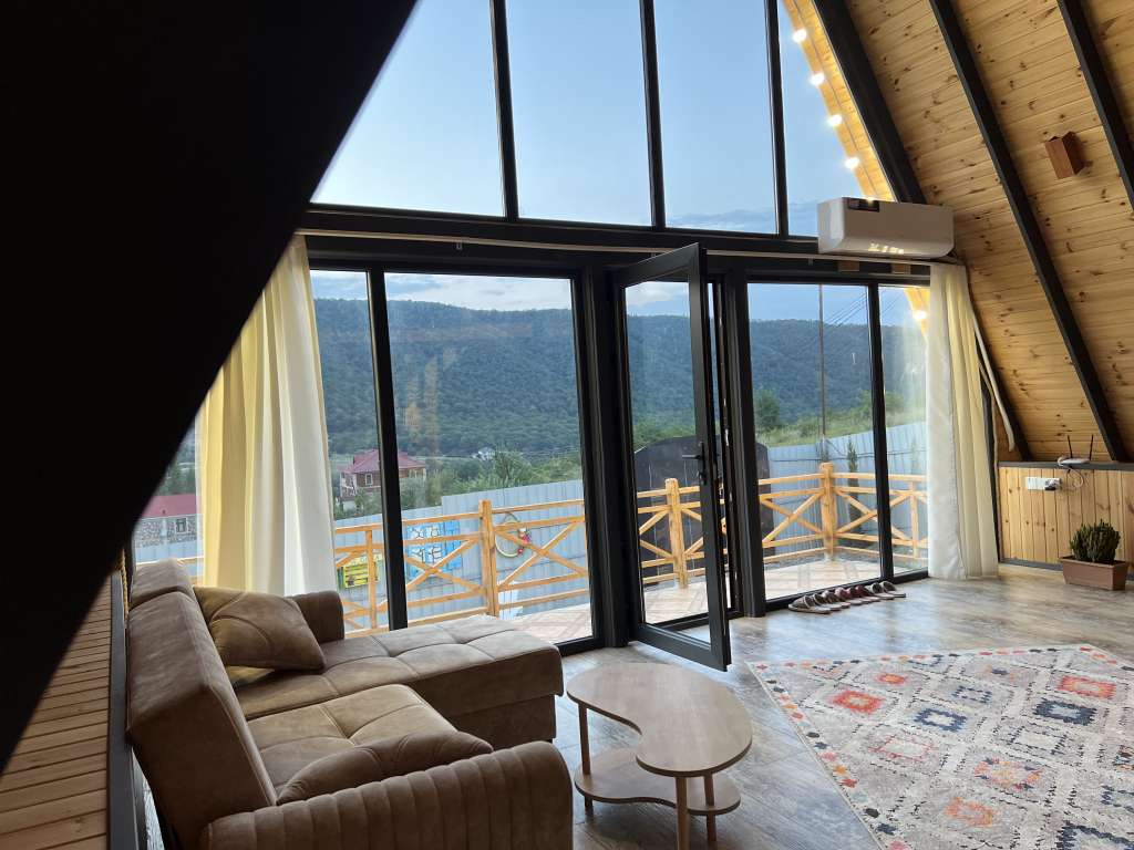 Quba 89HR+7Q Qechresh, Azerbaycan günlük kirayə A-Frame 150 AZN-a 3 otaqlı Quba 89HR+7Q Qechresh, Azerbaycan günlük kirayə A-Frame 150 AZN-a 3 otaqlı