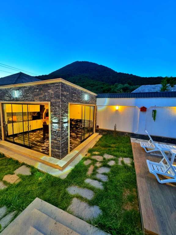 Qəbələ 67 Qara Qarayev, Gebele 3600, Azerbaycan günlük kirayə A-Frame 250 AZN-a 5 otaqlı Qəbələ 67 Qara Qarayev, Gebele 3600, Azerbaycan günlük kirayə A-Frame 250 AZN-a 5 otaqlı