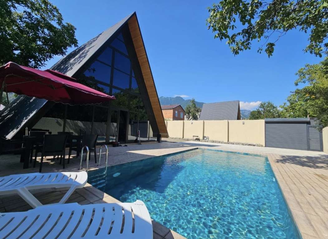 Qəbələ Qəbələ, Azerbaycan Azərbaycanda günlük kirayə A-Frame 150 AZN-a 4 otaqlı
