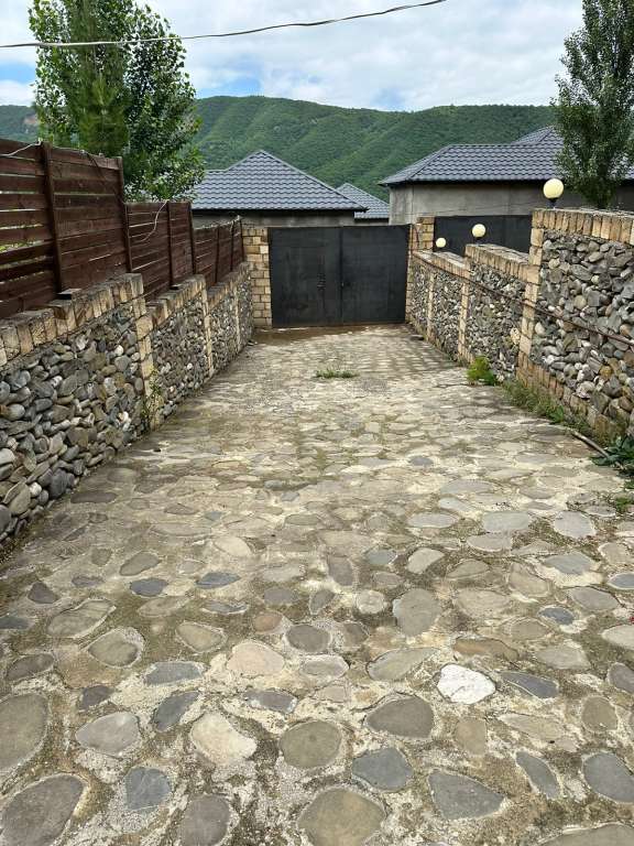 Quba 897H+CP Qechresh, Azərbaycan günlük kirayə Həyət evi / Villa 120 AZN-a 3 otaqlı Quba 897H+CP Qechresh, Azərbaycan günlük kirayə Həyət evi / Villa 120 AZN-a 3 otaqlı