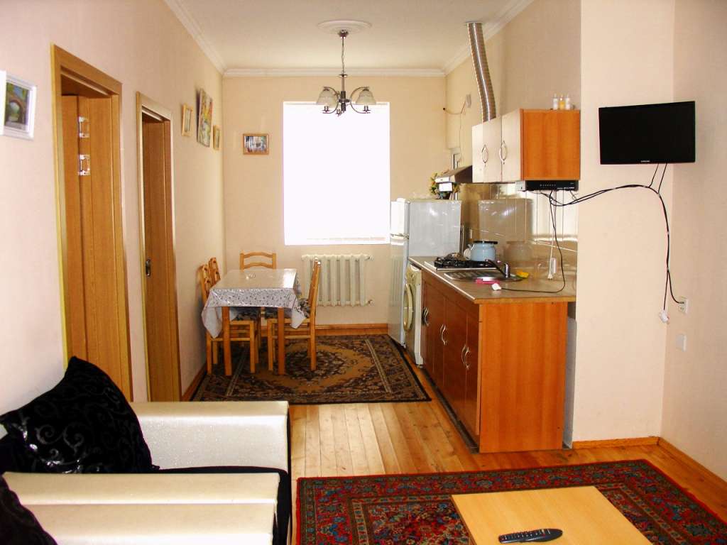 Qax Qax rayonu günlük kirayə Həyət evi / Villa 90 AZN-a 3 otaqlı Qax Qax rayonu günlük kirayə Həyət evi / Villa 90 AZN-a 3 otaqlı