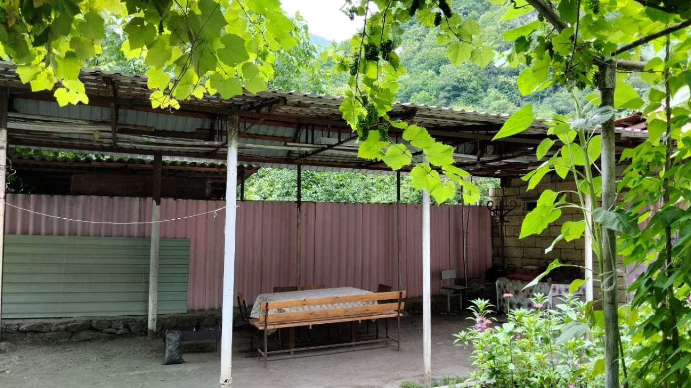 Qax Qax rayonu günlük kirayə Həyət evi / Villa 100 AZN-a 4 otaqlı Qax Qax rayonu günlük kirayə Həyət evi / Villa 100 AZN-a 4 otaqlı