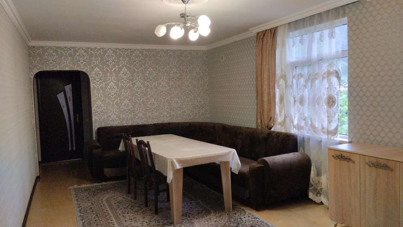 Qax Qax rayonu günlük kirayə Həyət evi / Villa 100 AZN-a 4 otaqlı Qax Qax rayonu günlük kirayə Həyət evi / Villa 100 AZN-a 4 otaqlı
