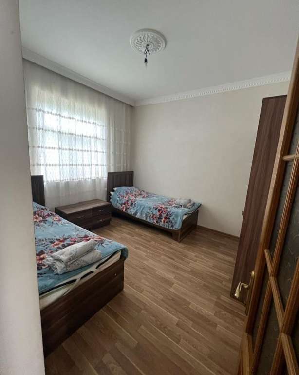 Qax Qax rayonu günlük kirayə Həyət evi / Villa 100 AZN-a 4 otaqlı Qax Qax rayonu günlük kirayə Həyət evi / Villa 100 AZN-a 4 otaqlı