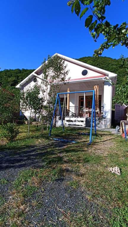 Qax Qax rayonu günlük kirayə Həyət evi / Villa 100 AZN-a 4 otaqlı Qax Qax rayonu günlük kirayə Həyət evi / Villa 100 AZN-a 4 otaqlı