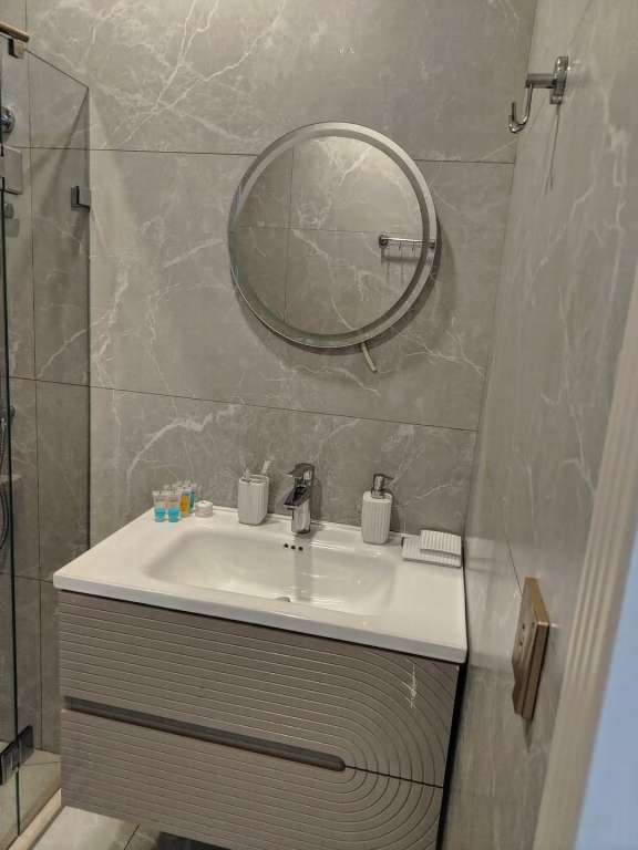 Qəbələ XW47+5G Nohurqışlaq, Azərbaycan günlük kirayə A-Frame 240 AZN-a 3 otaqlı