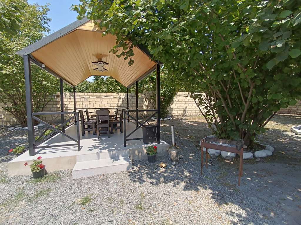 Qəbələ XP93+CM Yemişanlı, Azerbaycan günlük kirayə A-Frame 250 AZN-a 4 otaqlı