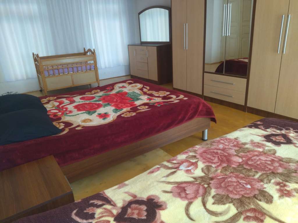 Qax Ağçay, Азербайджан günlük kirayə Həyət evi / Villa 80 AZN-a 3 otaqlı