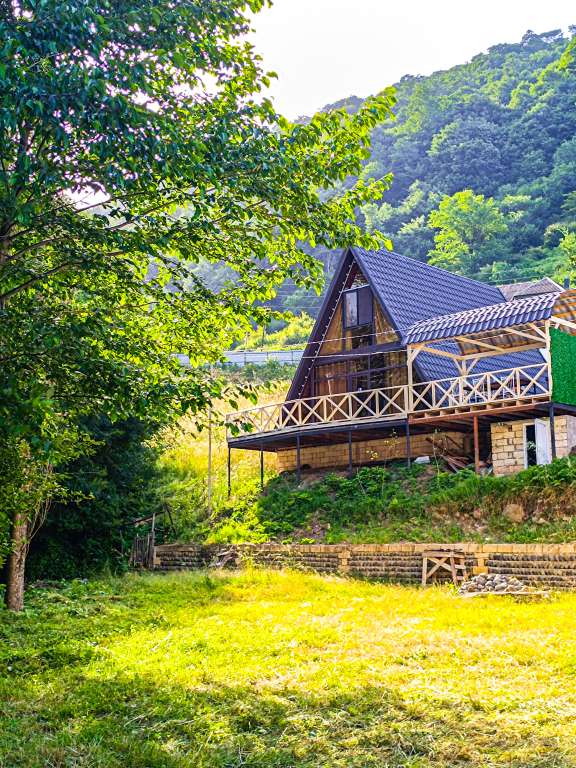 Lerik QGMF+J3, Babagil, Azərbaycan Azərbaycanda günlük kirayə A-Frame 250 AZN-a 4 otaqlı