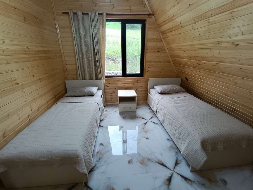 Lerik QGMF+J3, Babagil, Azərbaycan günlük kirayə A-Frame 250 AZN-a 4 otaqlı