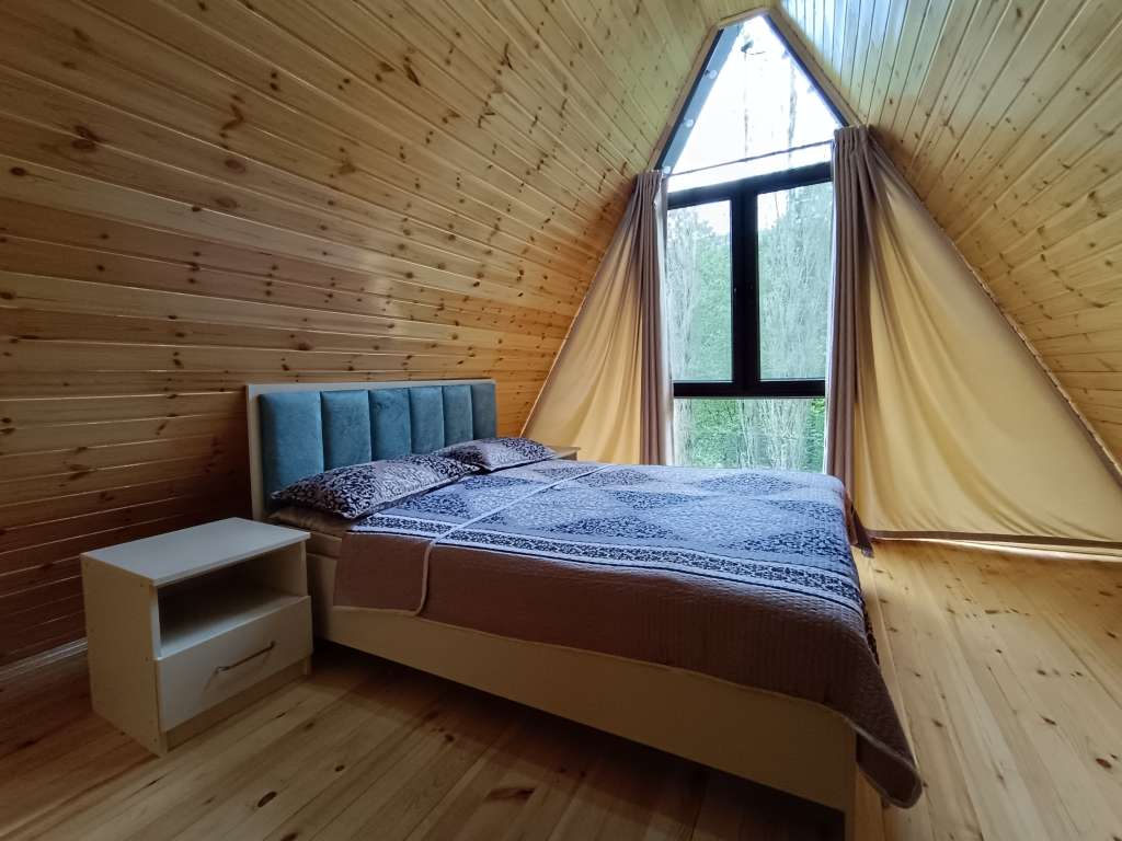 Lerik QGMF+J3, Babagil, Azərbaycan günlük kirayə A-Frame 250 AZN-a 4 otaqlı