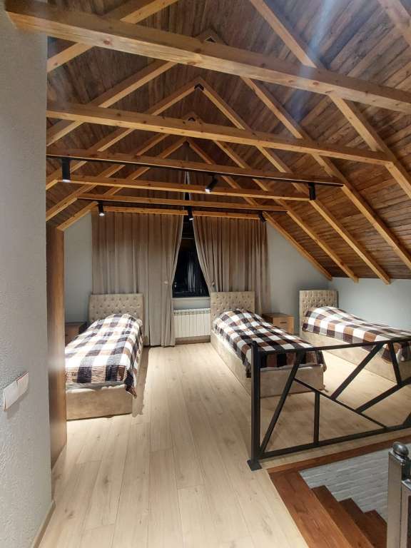 Quba 5739+7V Əlik, Азербайджан günlük kirayə Həyət evi / Villa 300 AZN-a 4 otaqlı Quba 5739+7V Əlik, Азербайджан günlük kirayə Həyət evi / Villa 300 AZN-a 4 otaqlı