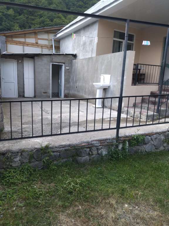 Qax Qax, Азербайджан günlük kirayə Həyət evi / Villa 70 AZN-a 3 otaqlı Qax Qax, Азербайджан günlük kirayə Həyət evi / Villa 70 AZN-a 3 otaqlı