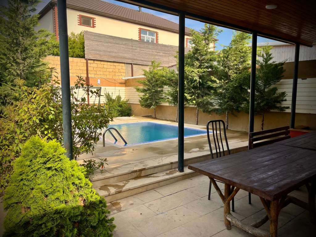 Bakı Novxanı, Азербайджан Azərbaycanda günlük kirayə Həyət evi / Villa 200 AZN-a 4 otaqlı