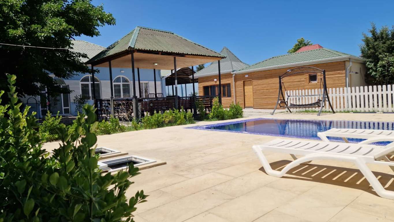 Bakı Novxanı, Азербайджан Azərbaycanda günlük kirayə Həyət evi / Villa 200 AZN-a 4 otaqlı