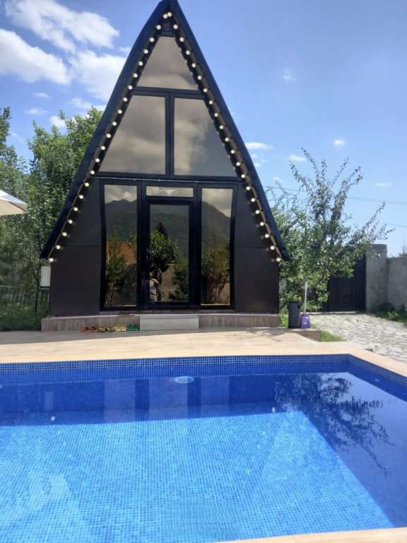 Qəbələ Vəndam, Azerbaycan günlük kirayə A-Frame 130 AZN-a 2 otaqlı