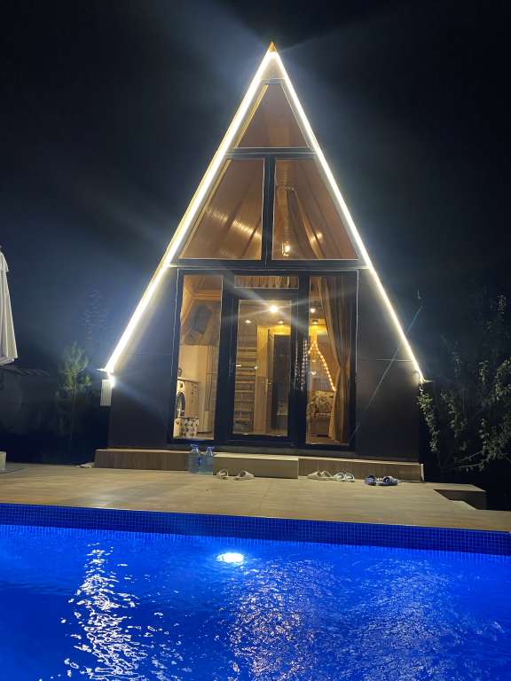 Qəbələ Vəndam, Azerbaycan günlük kirayə A-Frame 130 AZN-a 2 otaqlı