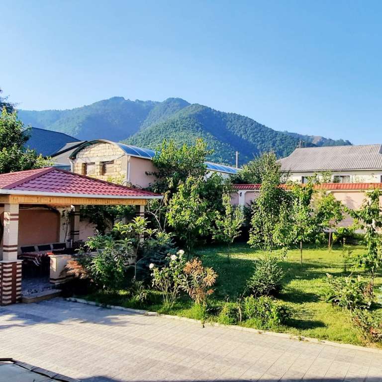 Qəbələ Qəbələ Xanlar restoranı, Mahammad Nakhchivani Street, Баку, Азербайджан günlük kirayə Həyət evi / Villa 180 AZN-a 5 otaqlı