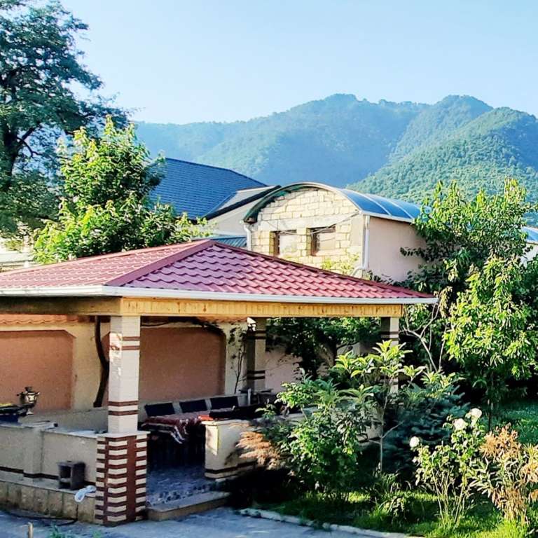 Qəbələ Qəbələ Xanlar restoranı, Mahammad Nakhchivani Street, Баку, Азербайджан günlük kirayə Həyət evi / Villa 180 AZN-a 5 otaqlı