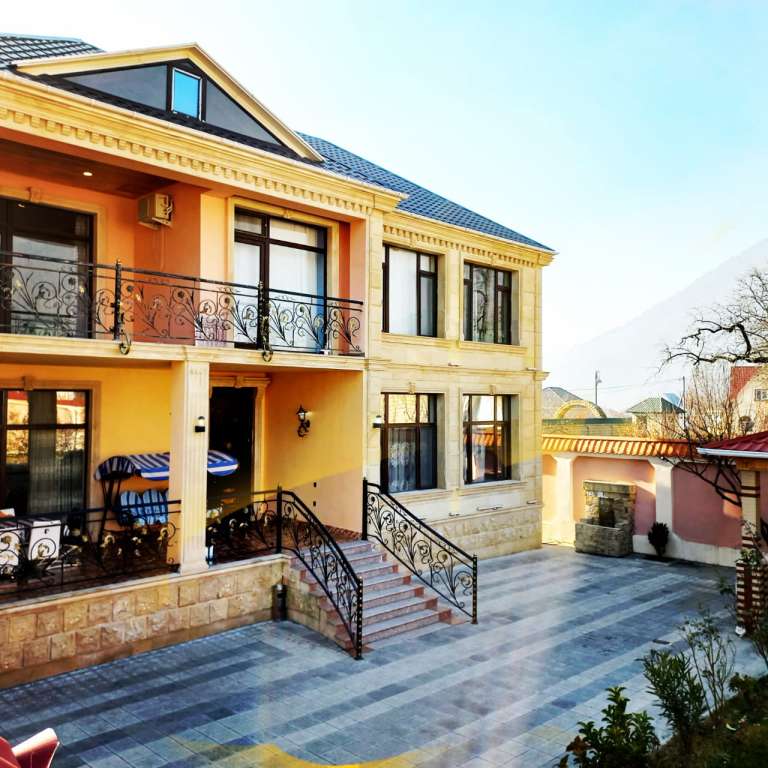 Qəbələ Qəbələ Xanlar restoranı, Mahammad Nakhchivani Street, Баку, Азербайджан günlük kirayə Həyət evi / Villa 180 AZN-a 5 otaqlı