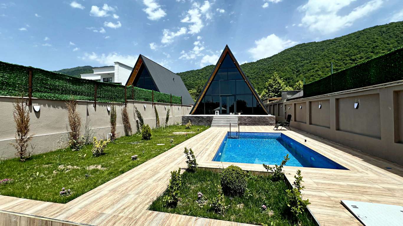 Qəbələ Qəbələ Xanlar restoranı, Mahammad Nakhchivani Street, Баку, Азербайджан günlük kirayə A-Frame 150 AZN-a 4 otaqlı