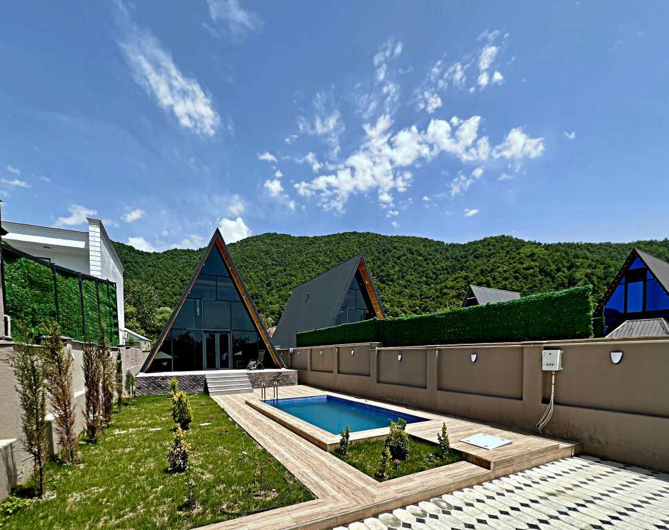 Qəbələ Qəbələ Xanlar restoranı, Mahammad Nakhchivani Street, Баку, Азербайджан Azərbaycanda günlük kirayə A-Frame 150 AZN-a 4 otaqlı