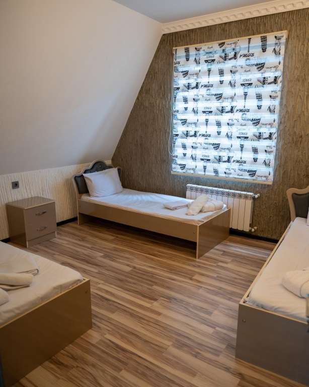 Qəbələ Qəbələ Xanlar restoranı, Mahammad Nakhchivani Street, Баку, Азербайджан günlük kirayə A-Frame 150 AZN-a 4 otaqlı