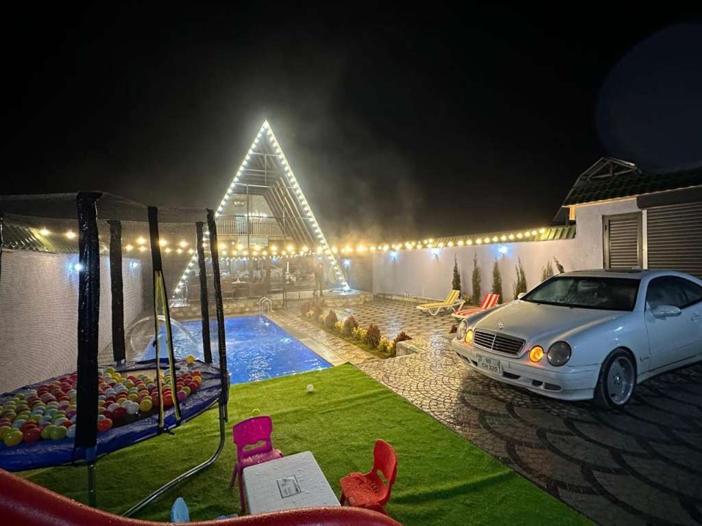 Qəbələ Vəndam qəsəbəsi Azərbaycanda günlük kirayə A-Frame 150 AZN-a 3 otaqlı