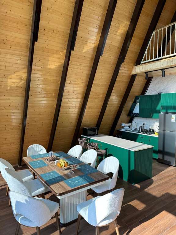 Qəbələ Vəndam qəsəbəsi günlük kirayə A-Frame 150 AZN-a 3 otaqlı