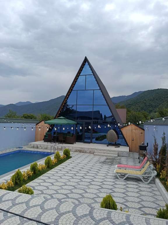 Qəbələ Vəndam qəsəbəsi günlük kirayə A-Frame 150 AZN-a 3 otaqlı