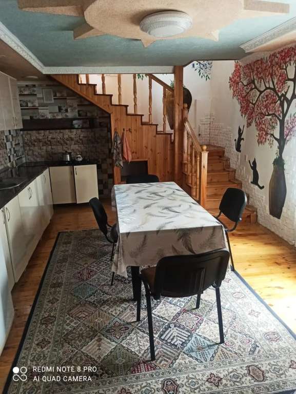 Qax Qaxbaş günlük kirayə Həyət evi / Villa 70 AZN-a 3 otaqlı