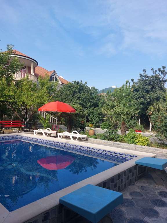 Şəki Salman Mümtaz, Şeki, Azerbaycan Azərbaycanda günlük kirayə Həyət evi / Villa 100 AZN-a 4 otaqlı