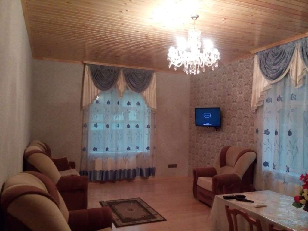Qəbələ Qəbələ, Азербайджан günlük kirayə Həyət evi / Villa 70 AZN-a 3 otaqlı