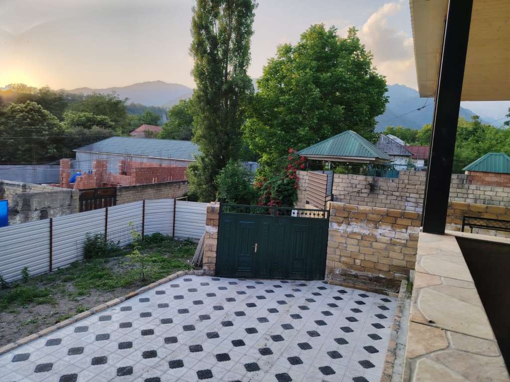 Qəbələ XWMX+5W Vəndam, Azərbaycan günlük kirayə Həyət evi / Villa 70 AZN-a 3 otaqlı