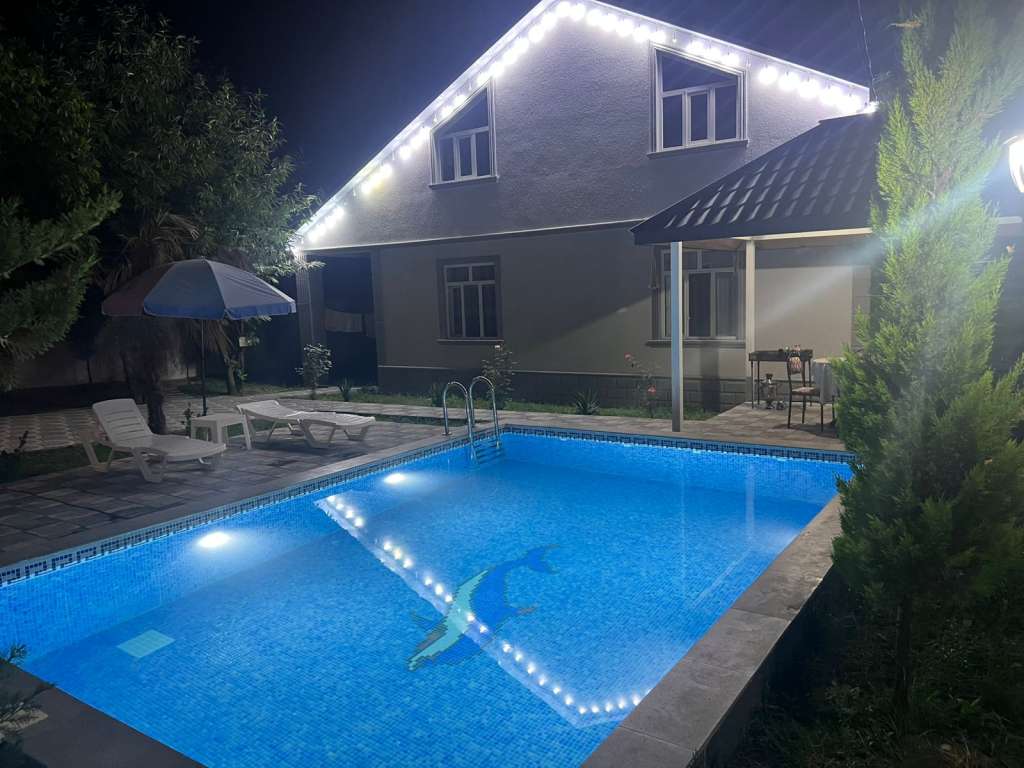 Qəbələ XX62+54 Вандам, Азербайджан Azərbaycanda günlük kirayə Həyət evi / Villa 150 AZN-a 4 otaqlı