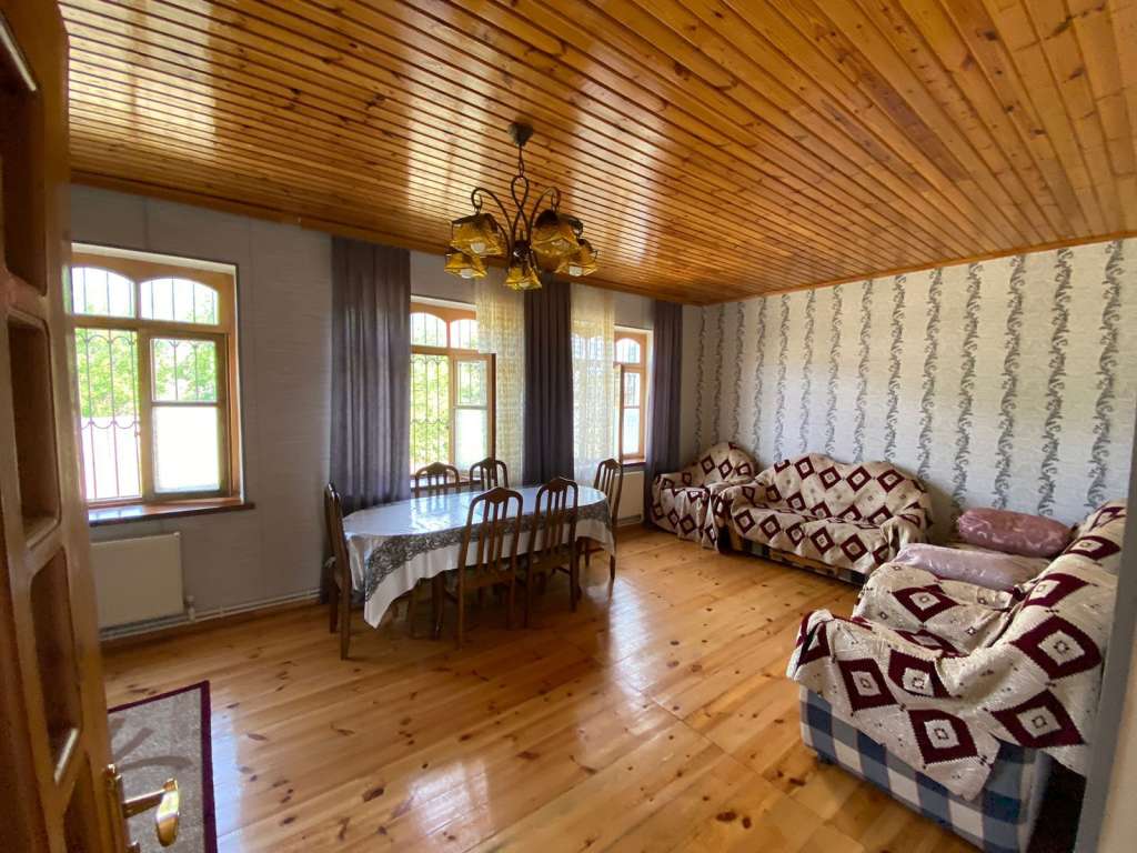 Qəbələ 2V2C+GXM, Kebele, Azerbaycan günlük kirayə Həyət evi / Villa 100 AZN-a 5 otaqlı