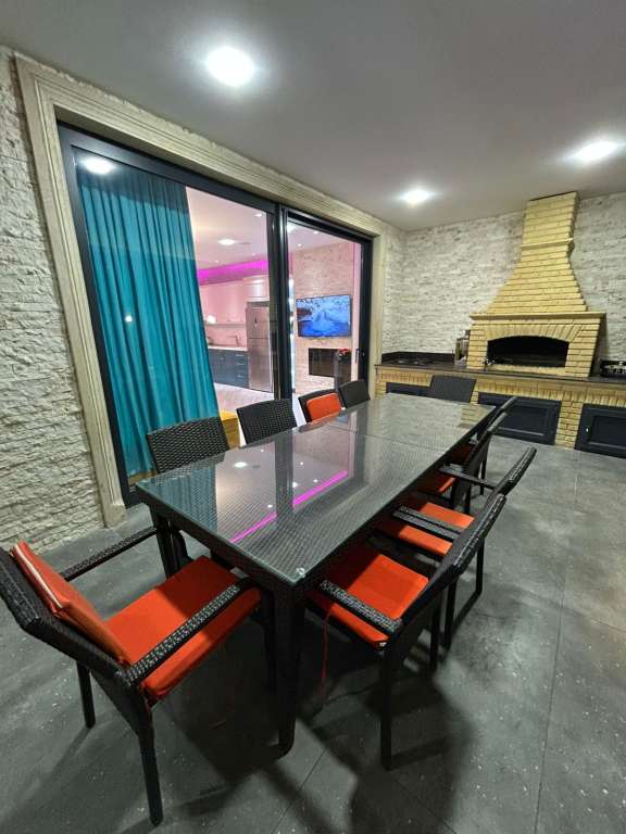 Qəbələ Qəbələ, Азербайджан günlük kirayə Həyət evi / Villa 250 AZN-a 5 otaqlı