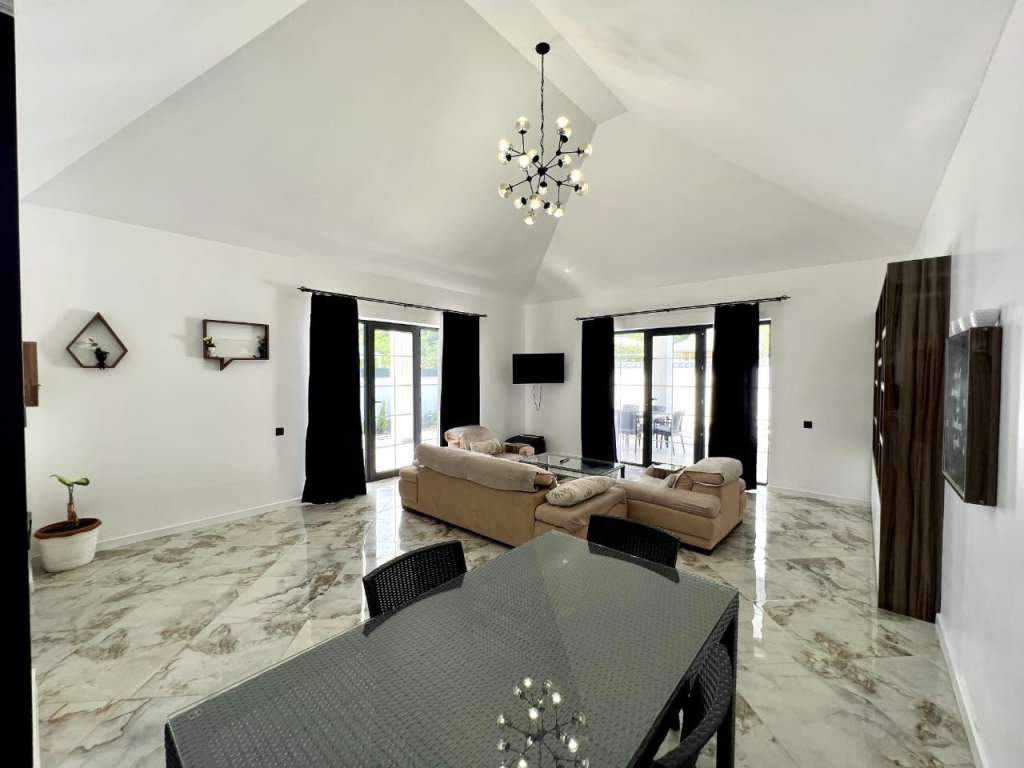 Qəbələ Qəbələ, Азербайджан günlük kirayə Həyət evi / Villa 200 AZN-a 5 otaqlı