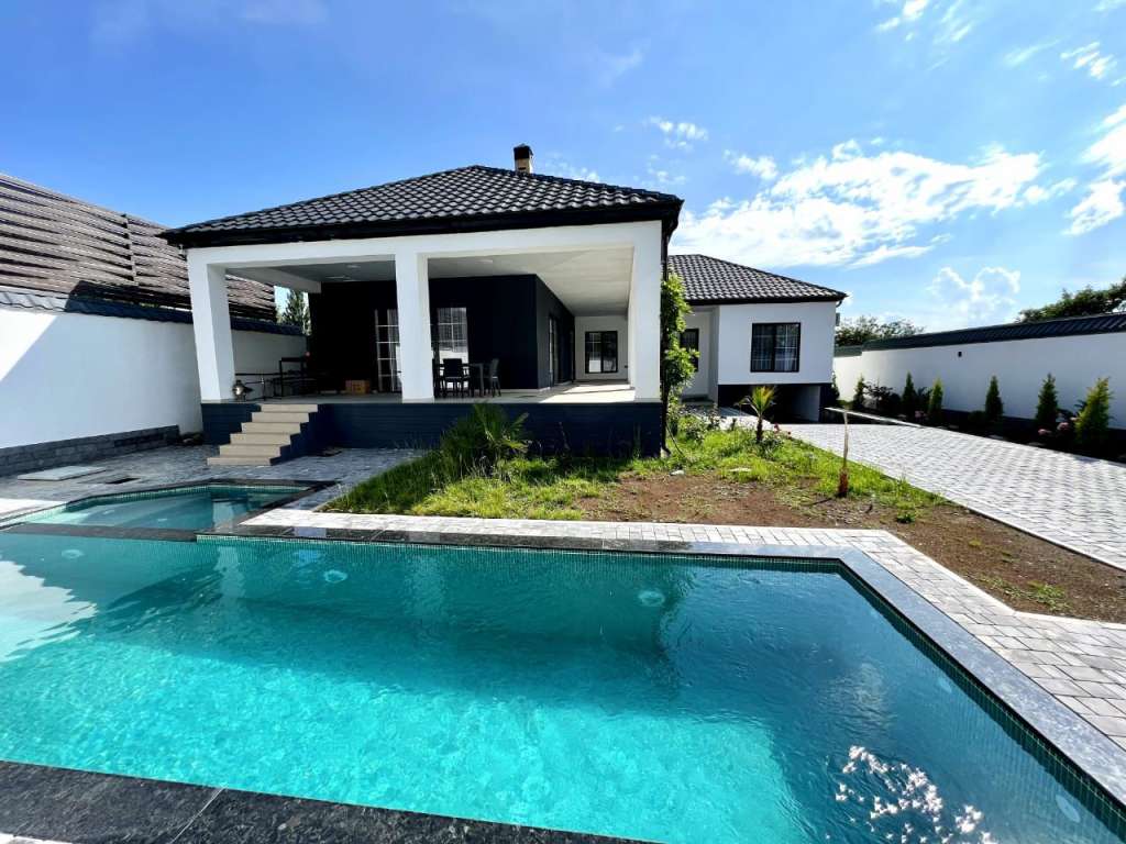 Qəbələ Qəbələ, Азербайджан Azərbaycanda günlük kirayə Həyət evi / Villa 200 AZN-a 5 otaqlı