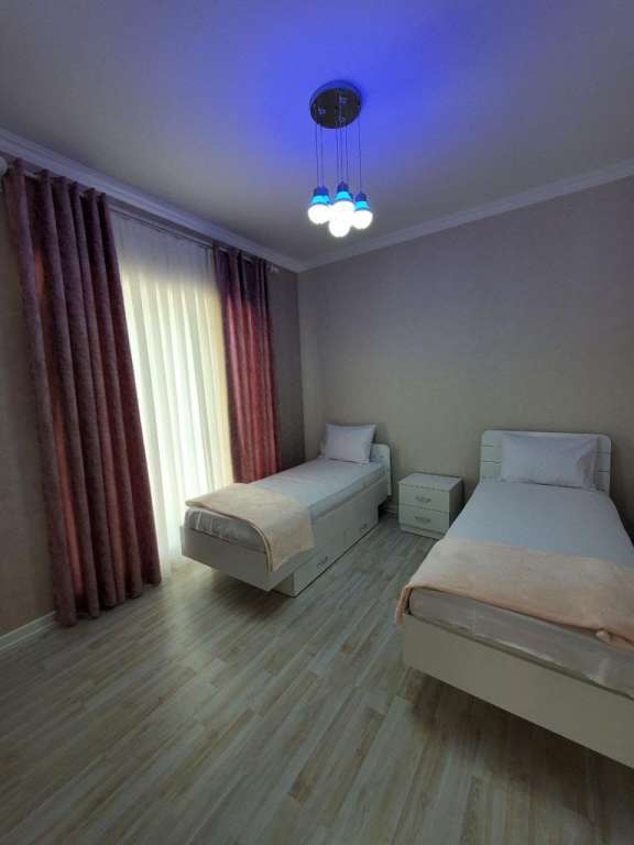 Qəbələ Qəbələ, Azerbaycan günlük kirayə Həyət evi / Villa 280 AZN-a 6 otaqlı